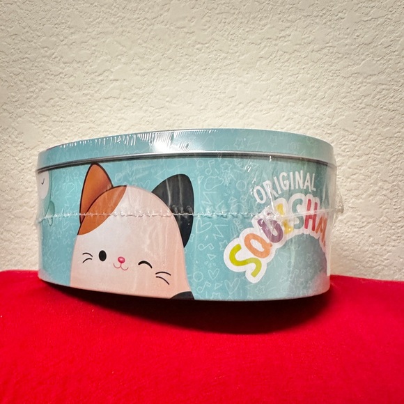 Squishmallow STACY the SQUID COLLECTOR’S TIN NEW UNOPENED - Picture 3 of 5